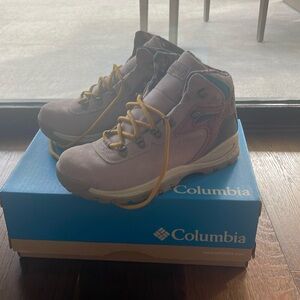Columbia Hiking boots